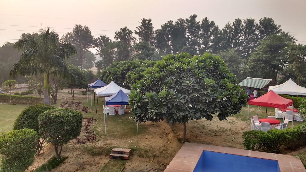 Club Awara Holiday Resort Manesar Exterior foto